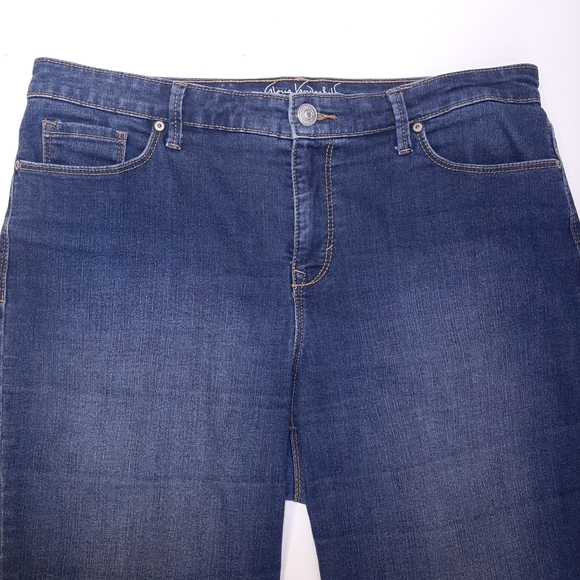 Gloria Vanderbilt | Shorts | Gloria Vanderbilt All Around Slimming Effect Denim Bermuda Shorts 